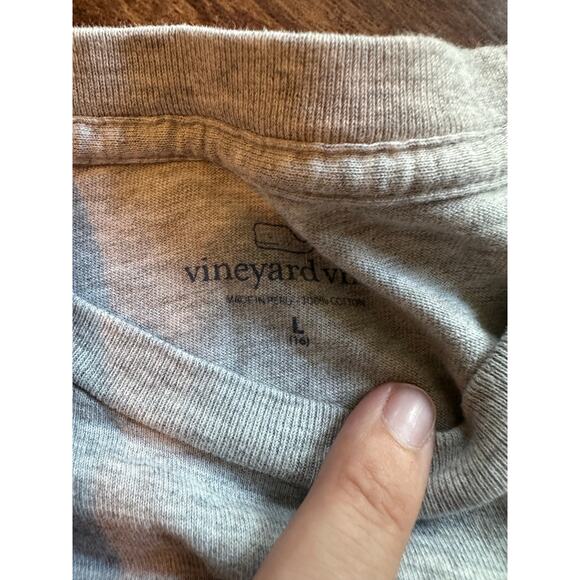 Vineyard Vines holiday reindeer whale long sleeve pocket tee kids large (16) - Picture 3 of 3